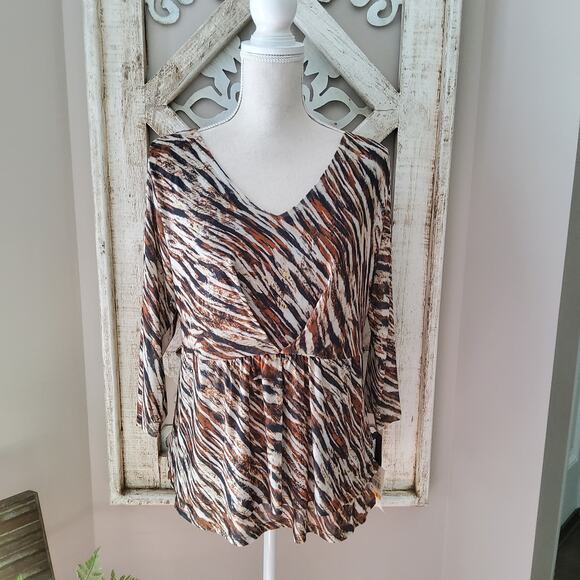 Emaline Women's Barcelona Layered Peplum Twist Font Top in Animal Print Zebra - Picture 2 of 10